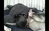 يلعب كبير الثدي جبهة تحرير مورو الإسلامية في الحوض.