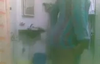 استمناء لها مع قضيبي أمام زوجها.