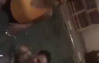 خنثى الملاعين لها الحمار ويحصل على النشوة الشديدة.