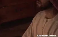 الاستمناء مع لعبتي في المؤخرة.