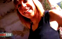 فاتنة الساخنة مع الثدي الجميلة استغل من قبل الديك ضخمة.