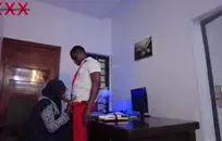 الديك مص البريطانية طرفة عين الرجيج قبالة ونائب الرئيس في المؤخرة.