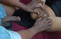 الأصابع في مؤخرتها وجملها ، ثم أستخدم ألعابي